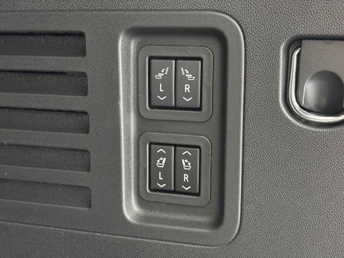 New 2026 GMC Acadia Denali Ultimate w/ LPO, Floor Liner Package AWD/4WD image 13
