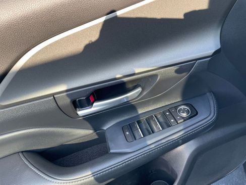 Used 2025 Toyota Grand Highlander XLE image 18