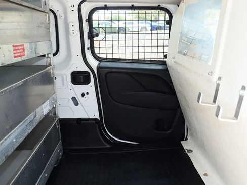 Used 2019 RAM ProMaster City Tradesman SLT image 30