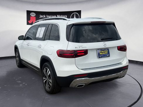 Certified 2025 Mercedes-Benz GLB 250 image 3