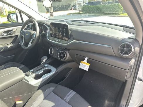 New 2025 Chevrolet Blazer LT w/ Driver Confidence Package image 27