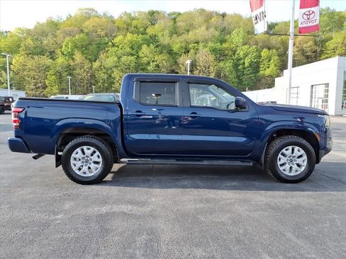 Used 2023 Nissan Frontier SV w/ Tow Package AWD/4WD image 3