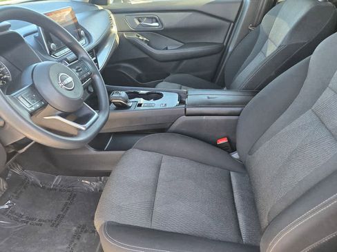 Used 2024 Nissan Rogue SV image 16