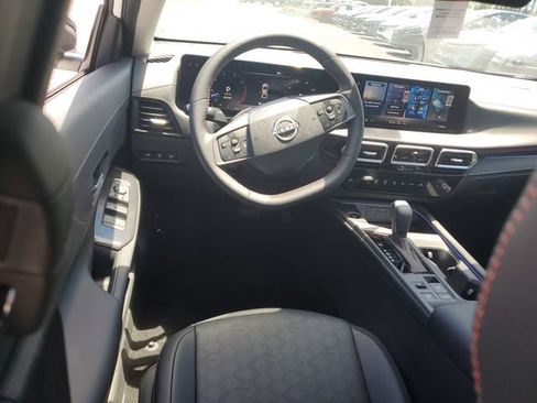 New 2026 Nissan Sentra SR w/ SR Premium Package FWD image 15