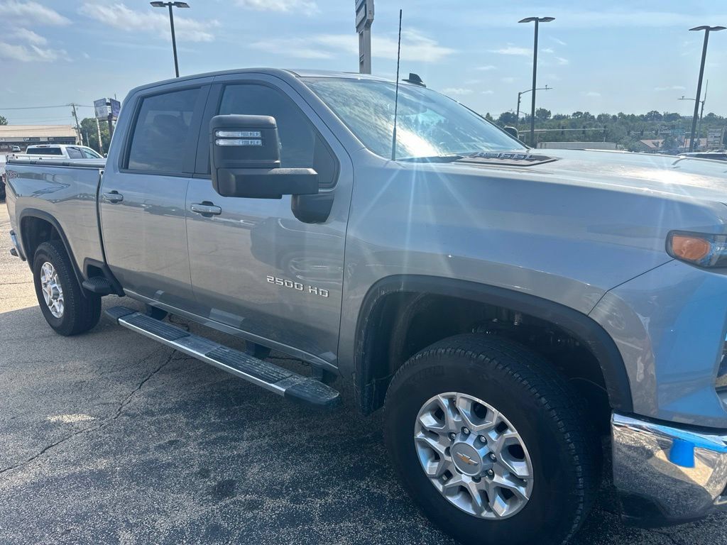 Used 2025 Chevrolet Silverado 2500 LT w/ All Star Edition AWD/4WD image 6