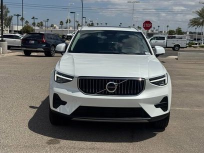 New 2025 Volvo XC40 B5 Core w/ Protection Package