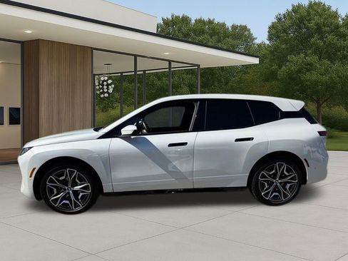 Used 2026 BMW iX xDrive45 w/ Climate Comfort Package image 13