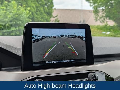Used 2022 Ford Escape SE FWD image 18