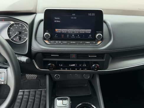 Used 2023 Nissan Rogue SV FWD image 19