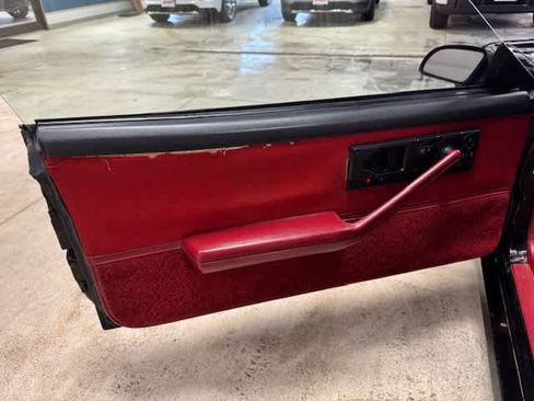 Used 1987 Chevrolet Camaro LT image 16