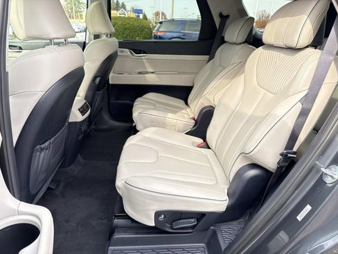 Used 2024 Hyundai Palisade Calligraphy image 29