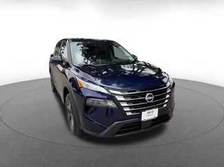 Used 2025 Nissan Rogue SV FWD video 2