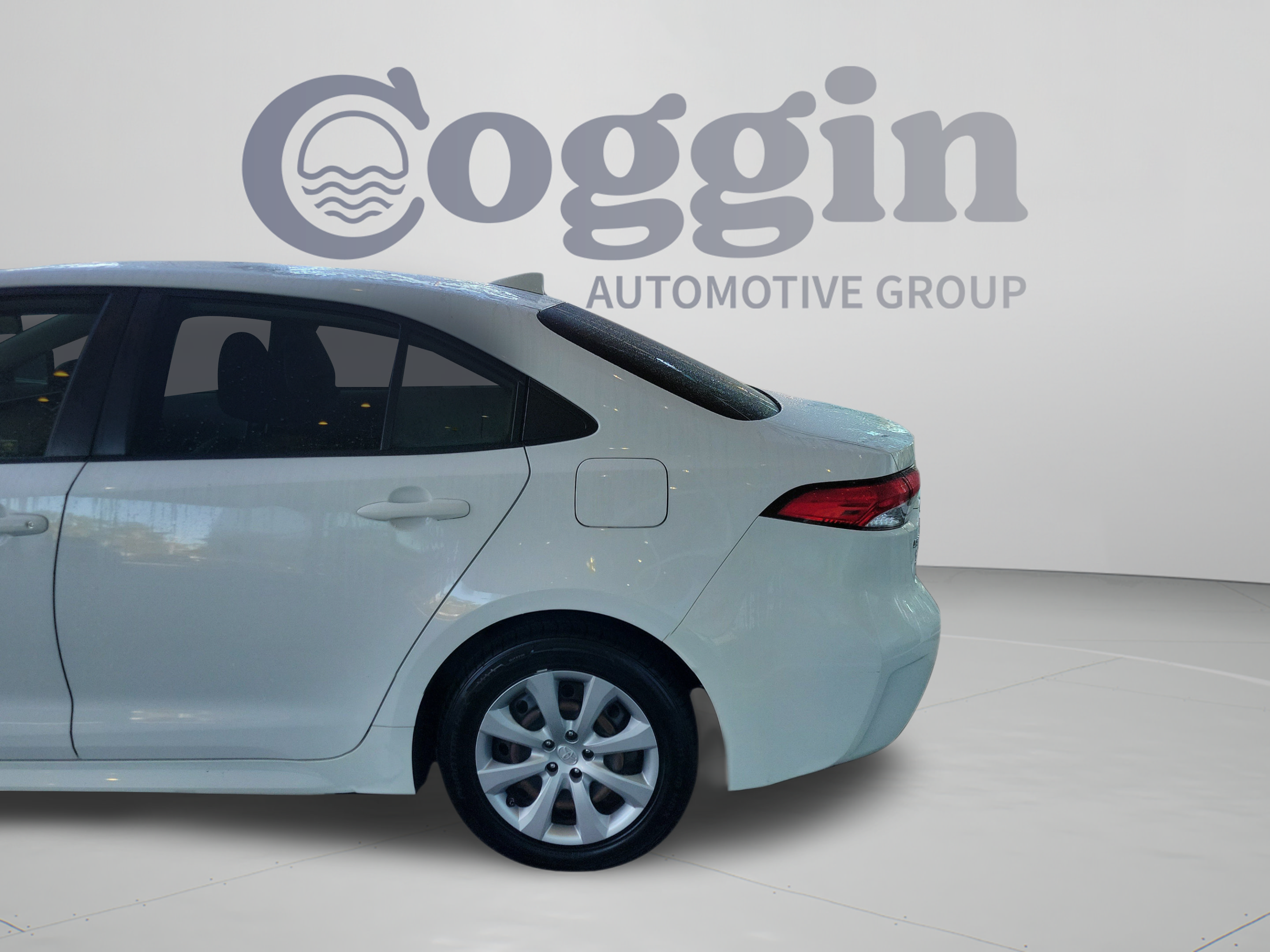 Used 2020 Toyota Corolla LE FWD image 28