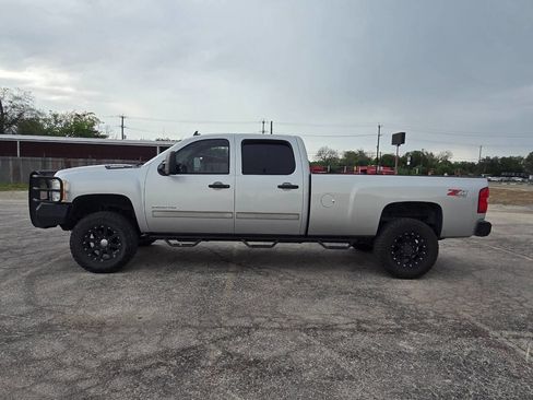 Used 2014 Chevrolet Silverado 2500 LT w/ Interior Plus Package image 6
