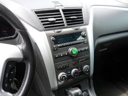 Used 2009 Chevrolet Traverse LT FWD image 33