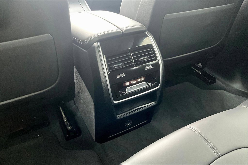 Used 2023 BMW X5 xDrive40i w/ Premium Package AWD/4WD image 25
