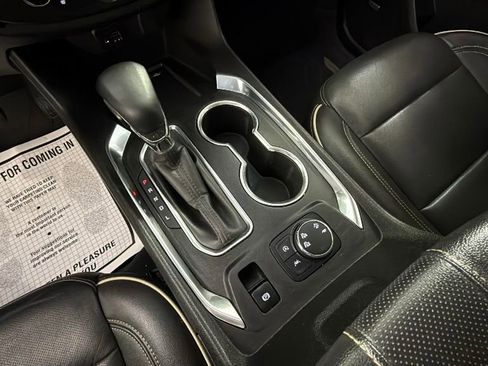 Used 2023 Chevrolet Traverse Premier w/ Redline Edition image 19