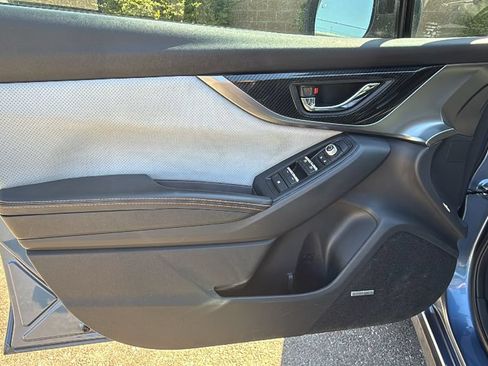 Used 2019 Subaru Crosstrek 2.0i Limited w/ Moonroof Package w/Navigation AWD/4WD image 17