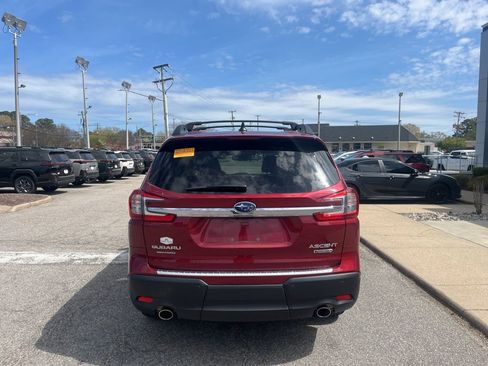 Used 2024 Subaru Ascent Touring image 5