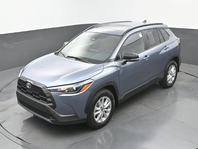 Used 2026 Toyota Corolla Cross LE w/ Moonroof Package FWD image 30