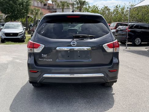 Used 2014 Nissan Pathfinder S FWD image 6