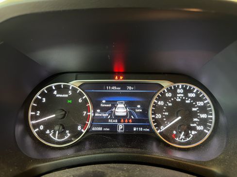 Used 2024 Nissan Sentra SV w/ All-Weather Package FWD image 9