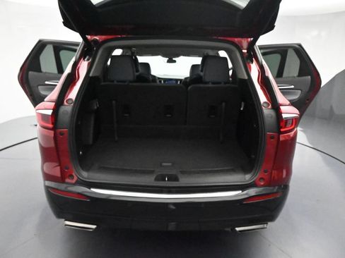 Used 2020 Buick Enclave Essence FWD image 25