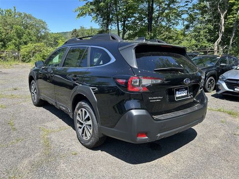 New 2025 Subaru Outback Premium image 6