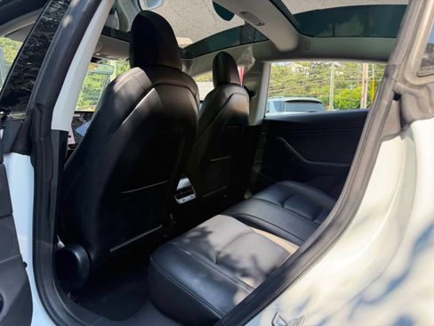 Used 2018 Tesla Model 3 RWD image 30