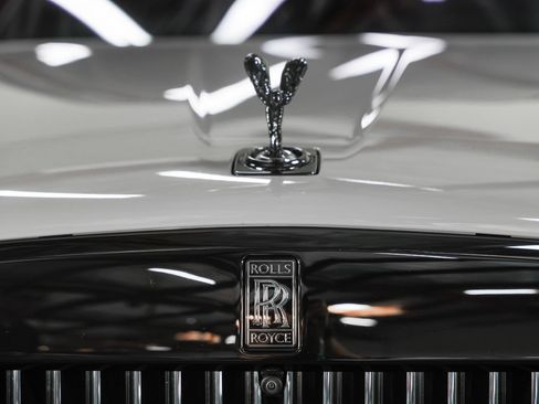 Used 2022 Rolls-Royce Cullinan Black Badge AWD/4WD image 14