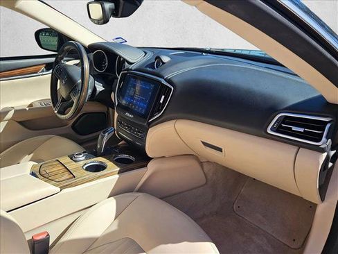 Used 2020 Maserati Ghibli S GranLusso image 16