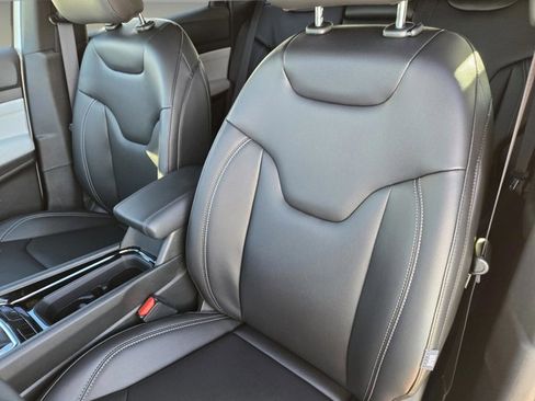 New 2026 Jeep Compass Limited image 16