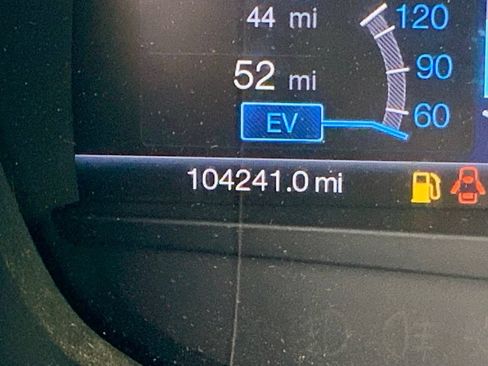 Used 2013 Ford Fusion Energi Titanium w/ Driver Assist Pkg FWD image 31