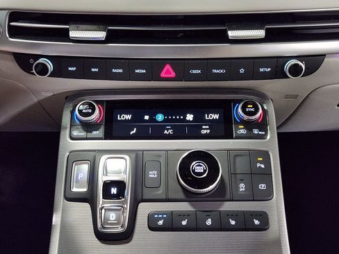 Used 2025 Hyundai Palisade Calligraphy FWD image 39