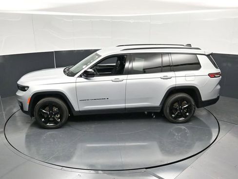 Used 2024 Jeep Grand Cherokee L Limited w/ Black Appearance Package AWD/4WD image 54