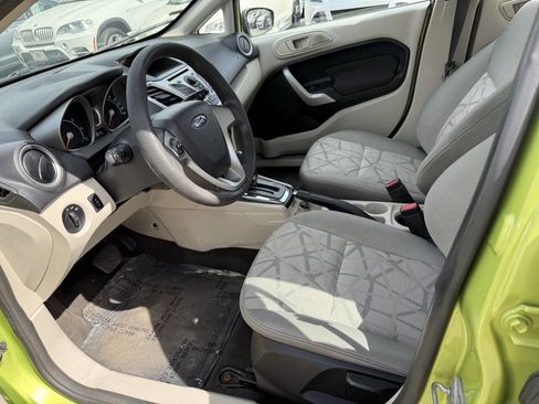 Used 2011 Ford Fiesta SE w/ 201A Rapid Spec Order Code image 6
