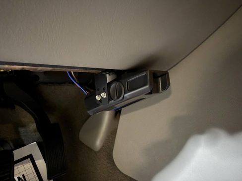 Used 2006 GMC Sierra 2500 SLT w/ Heavy-Duty Power Package image 37