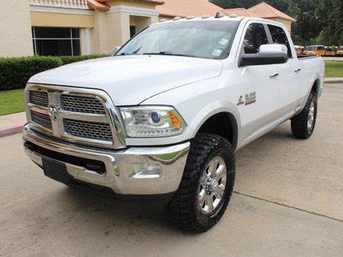Used 2018 RAM 2500 Laramie w/ Convenience Group AWD/4WD image 8