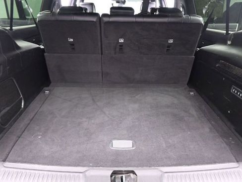 Used 2024 Jeep Wagoneer L Series II w/ Flexible Seating Group AWD/4WD image 25