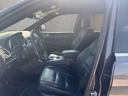Used 2018 Jeep Grand Cherokee Limited w/ Luxury Group II AWD/4WD image 7