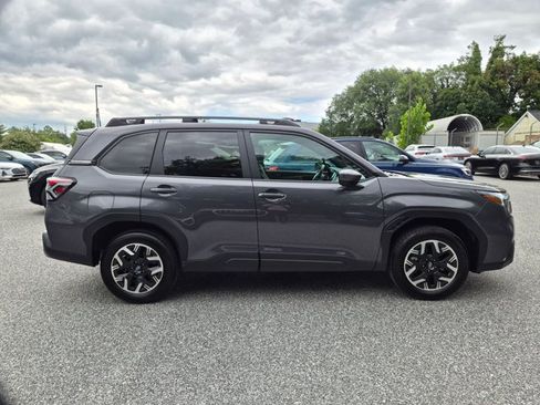 Used 2026 Subaru Forester Premium AWD/4WD image 4