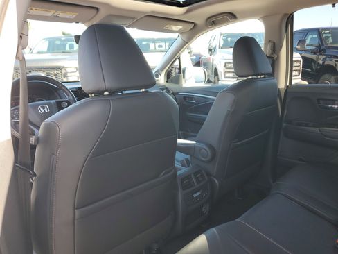 Used 2022 Honda Pilot EX-L image 12