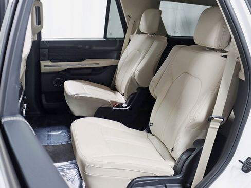 Used 2022 Ford Expedition Platinum AWD/4WD image 30