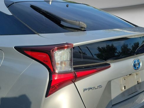 Used 2020 Toyota Prius Limited w/ Premium Convenience Package FWD image 22