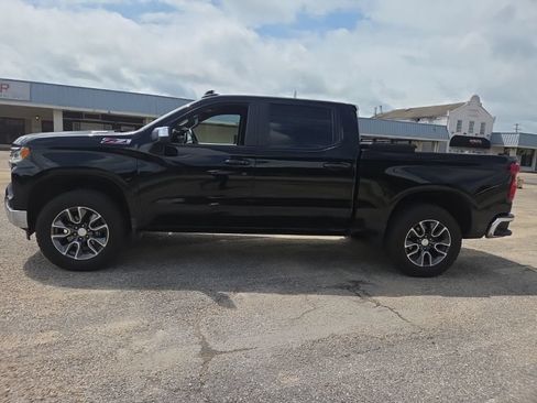 Used 2023 Chevrolet Silverado 1500 LT AWD/4WD image 4