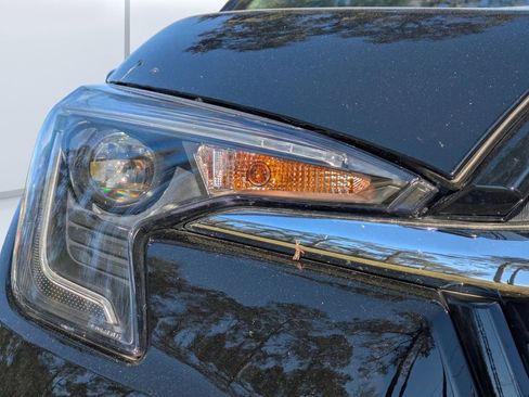 Certified 2025 Subaru Ascent Premium image 9