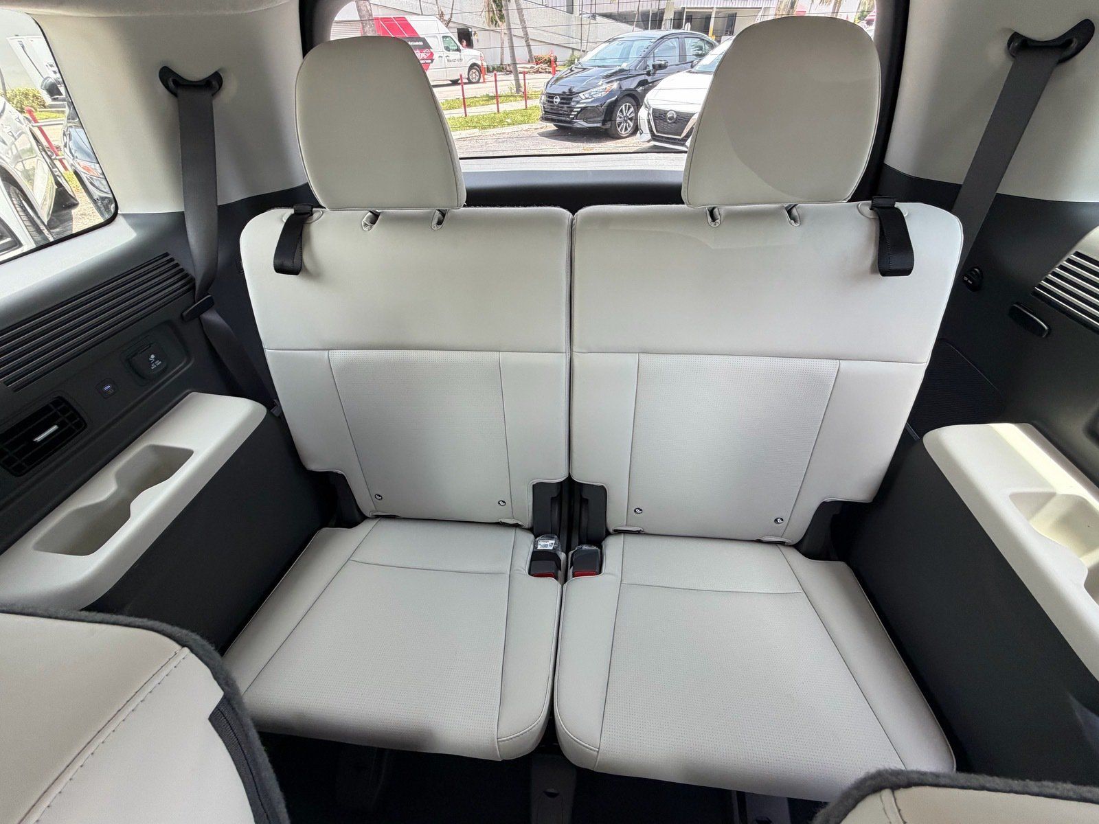 Used 2025 Hyundai Santa Fe Calligraphy FWD image 14