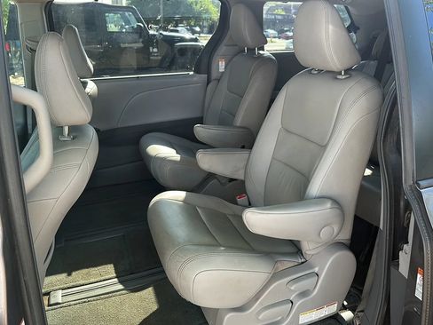 Used 2015 Toyota Sienna XLE w/ XLE Navigation Package AWD/4WD image 15