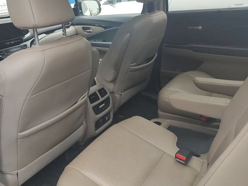 Used 2020 Honda Pilot Elite image 6