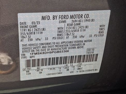 Used 2023 Ford Explorer XLT w/ Equipment Group 202A AWD/4WD image 28
